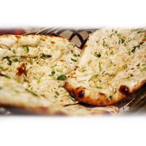 Кулча с сыром и чесноком