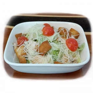 Салат Цезарь с креветками